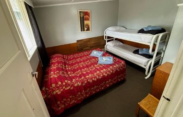 1-Bedroom Motel 6
