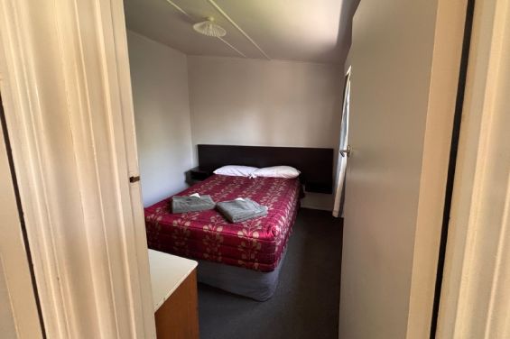 1-Bedroom Motel (4max) - bedroom